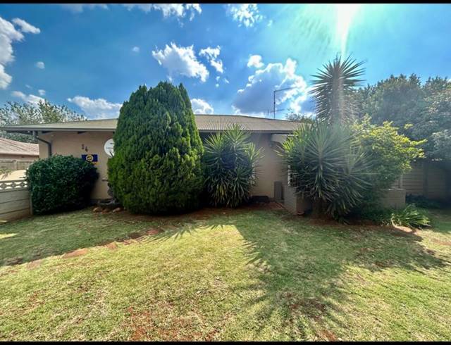 3 BEDROOM HOUSE FOR SALE IN VANDERBIJLPARK CW 6